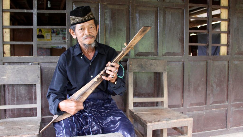 Kacapi Kajang: Pencabik Kecapi di Sulawesi Selatan